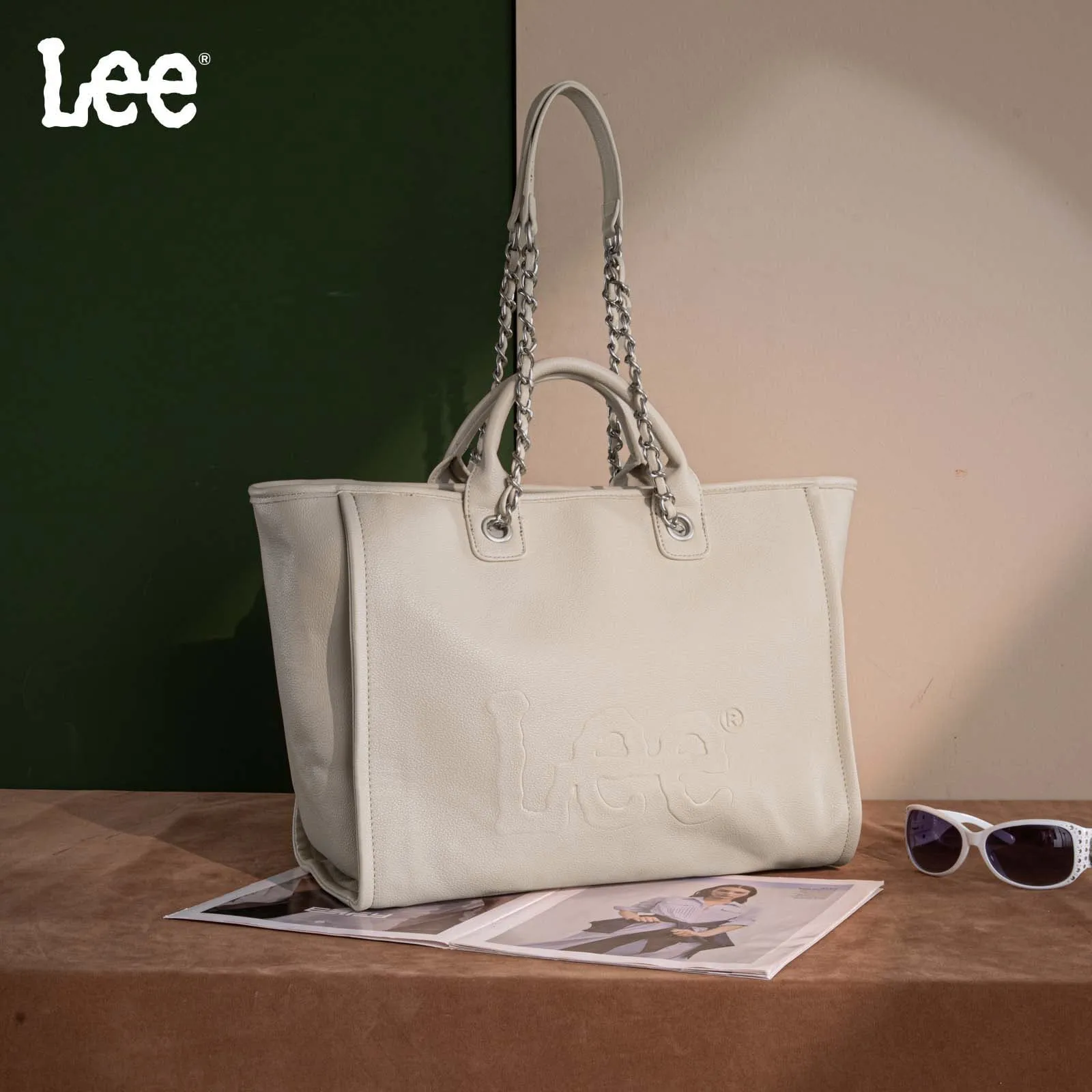 LEE46-345  LEE Top Handle/Chain Strap Wide Tote