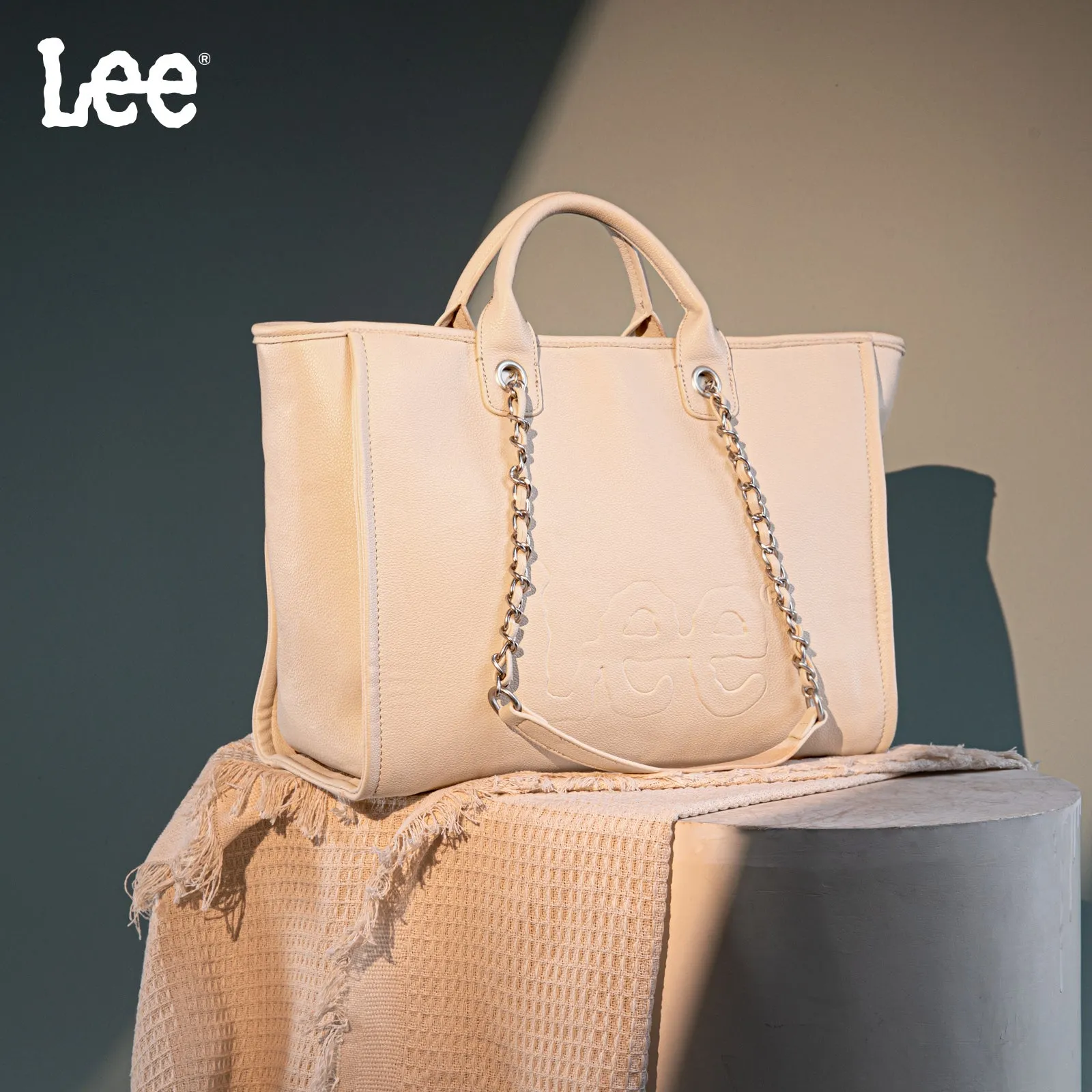 LEE46-345  LEE Top Handle/Chain Strap Wide Tote