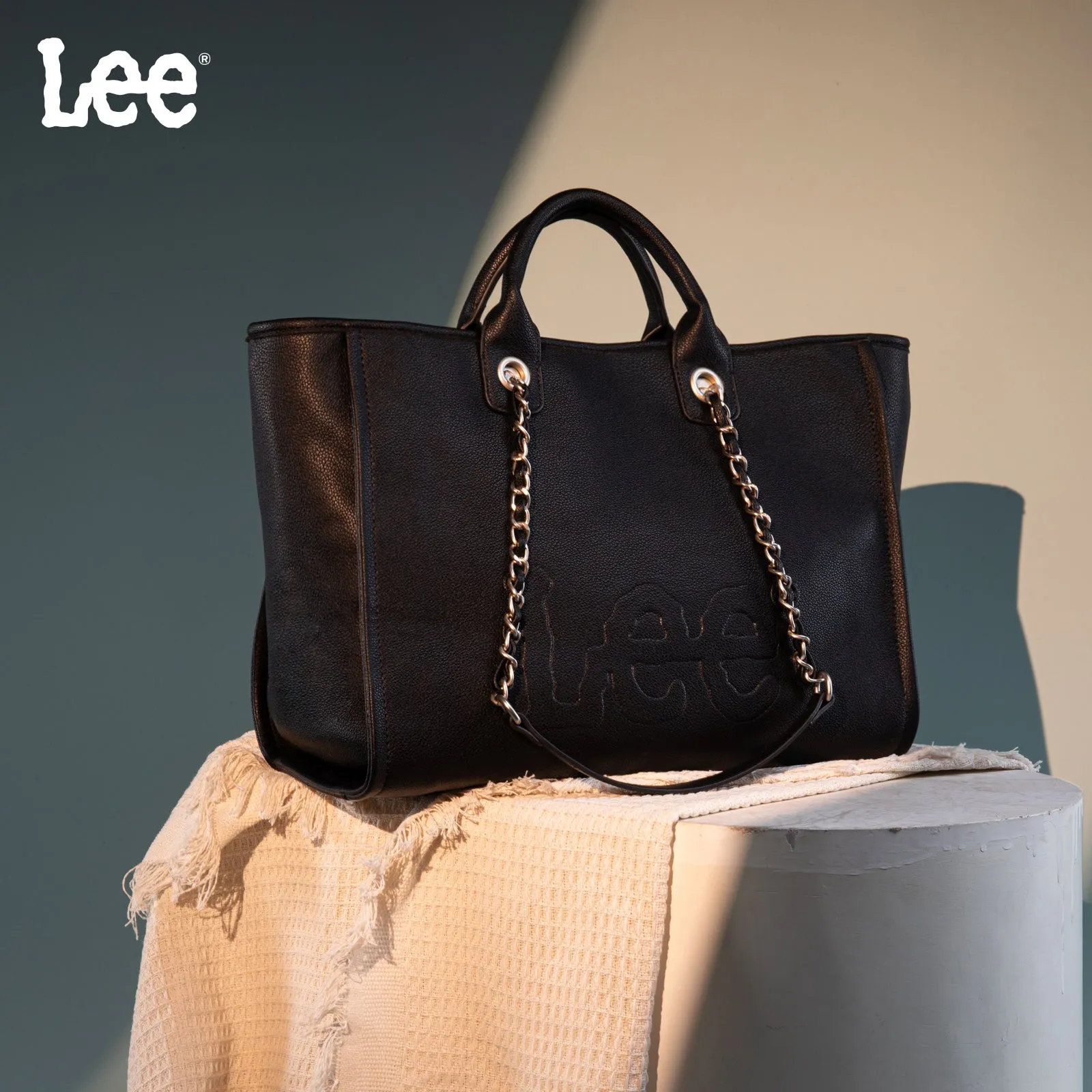 LEE46-345  LEE Top Handle/Chain Strap Wide Tote