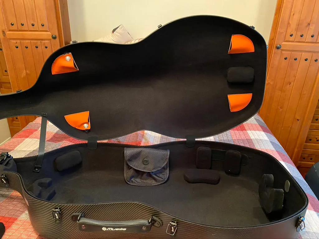 Musilia M6 Montagnana "Robust" Carbon Fiber Cello Case for larger cellos