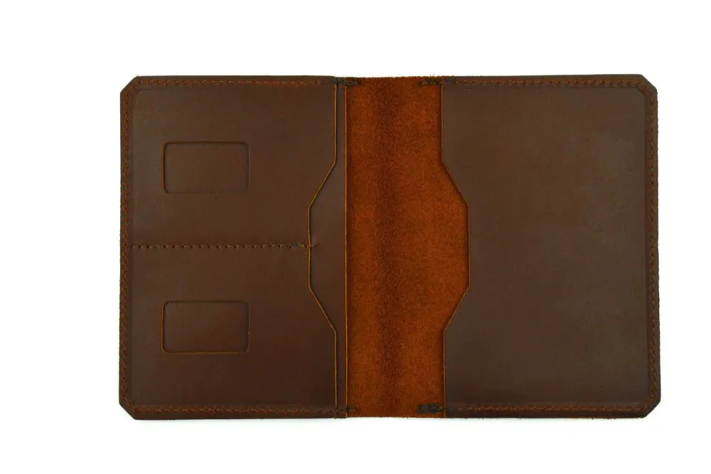 Trayvax Explorer Passport Wallet